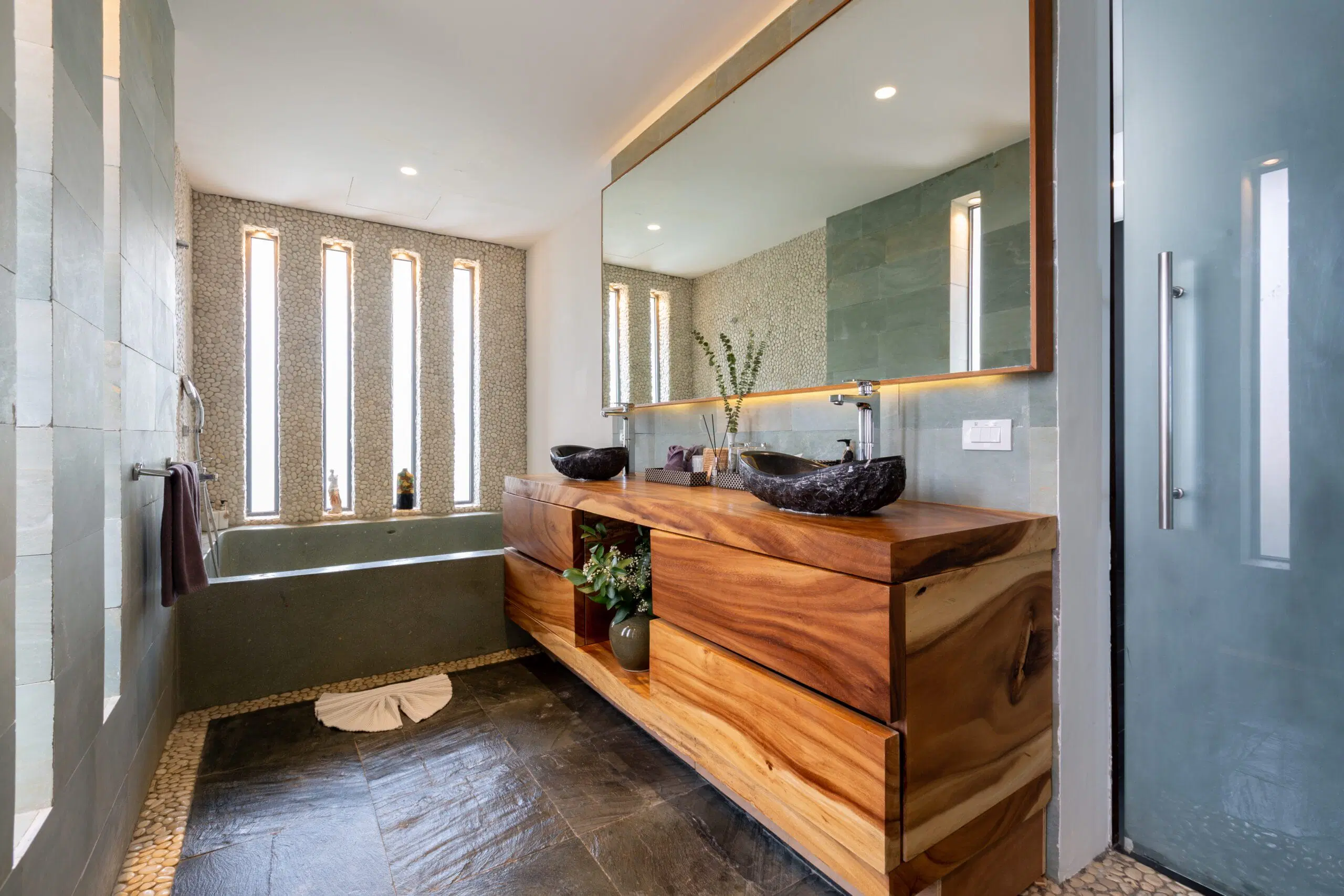 U_bathroom_2-1-scaled-1