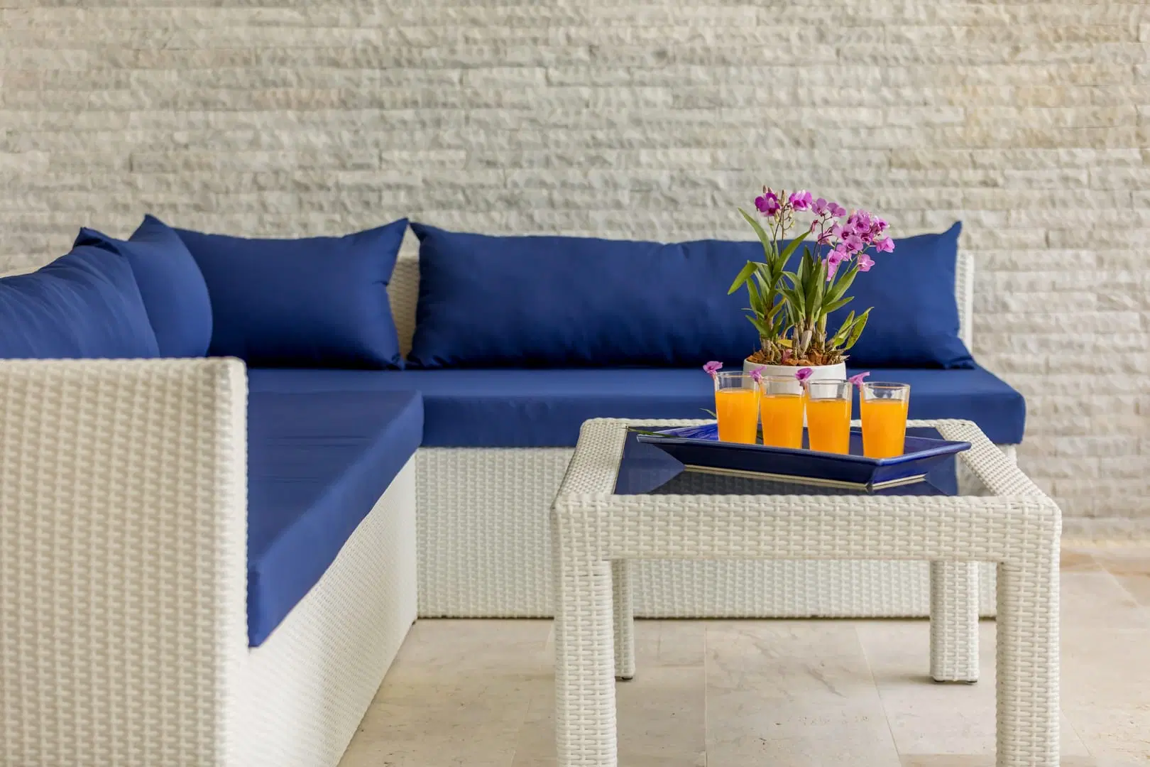 Shades-of-Blue-3